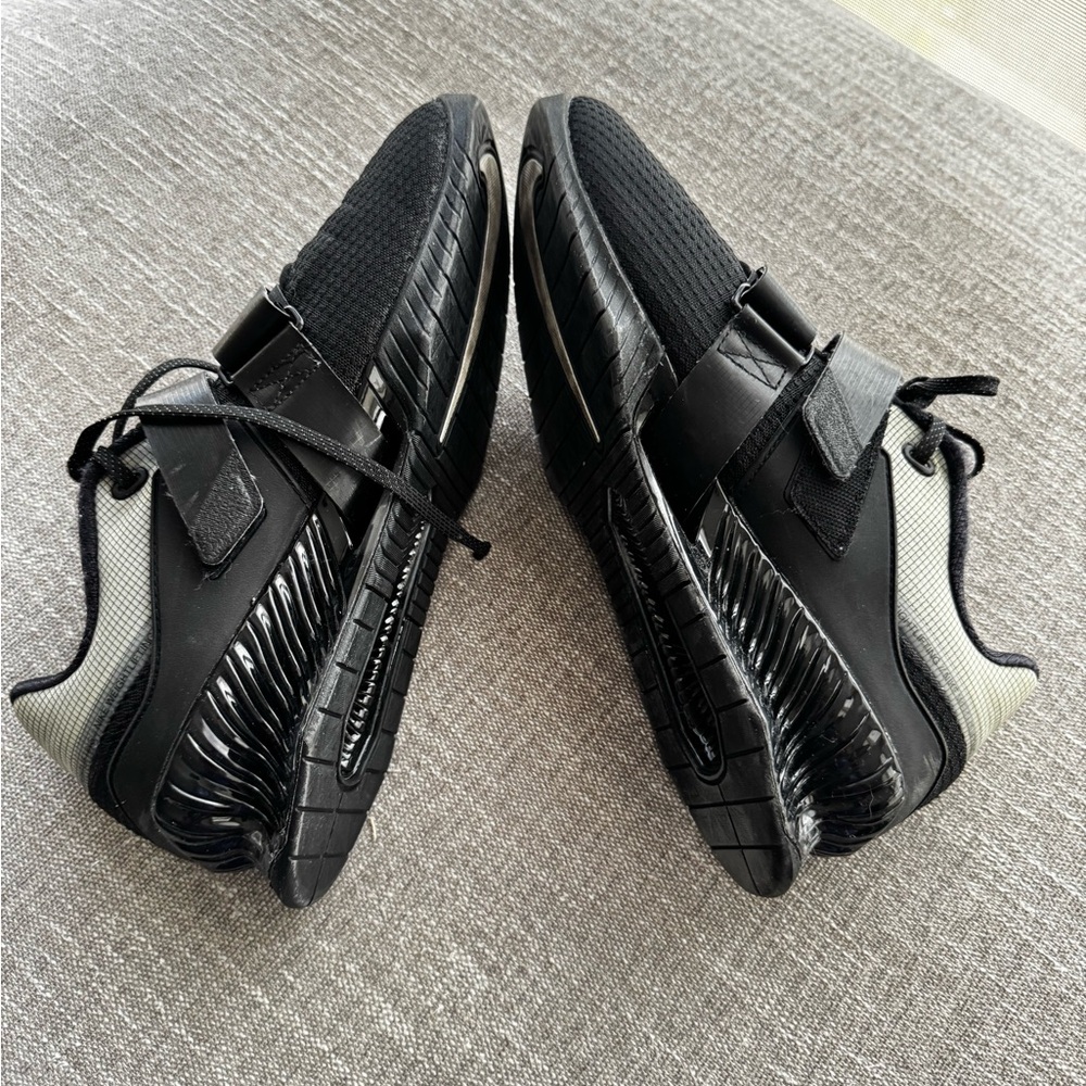 NIKE ROMELOS 4 WeighLifting ATHLETIC SHOES - Picture 6 of 11